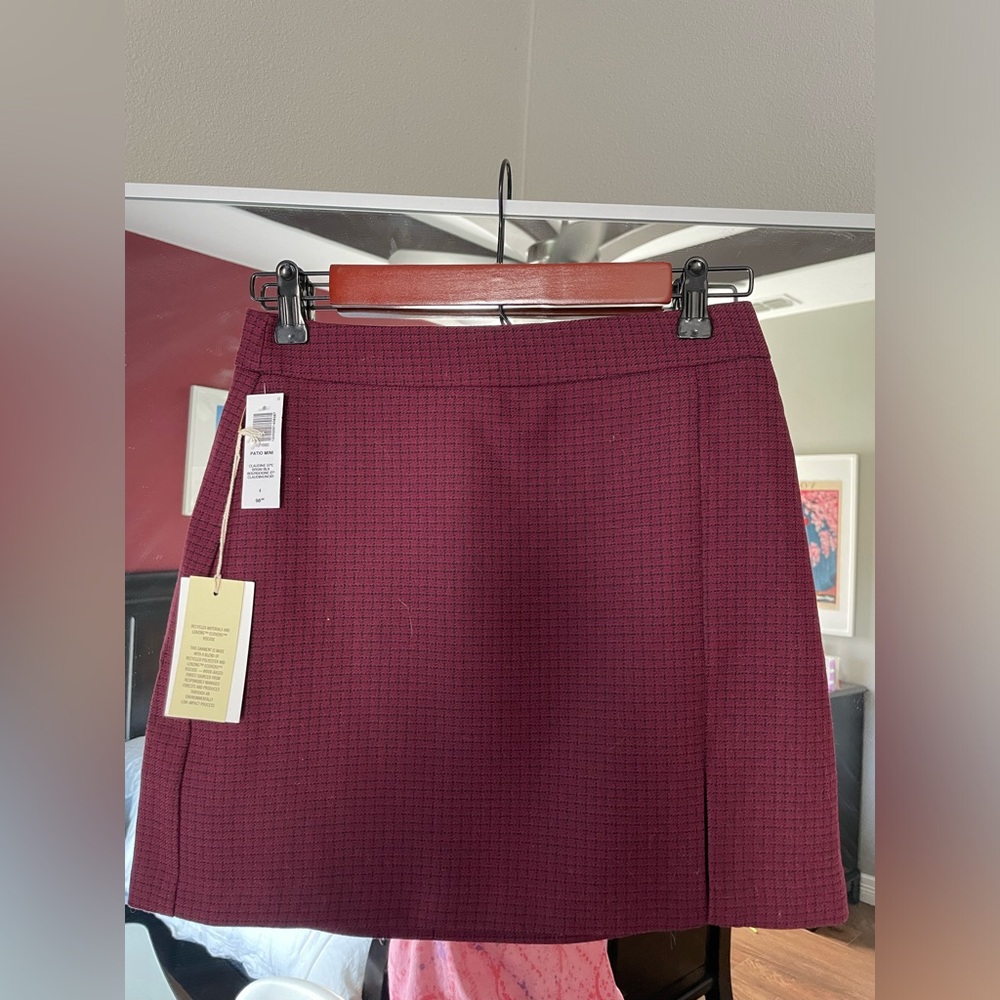 NWT Aritzia Wilfred Patio Mini Burgundy Plaid Mini Skirt Size 4